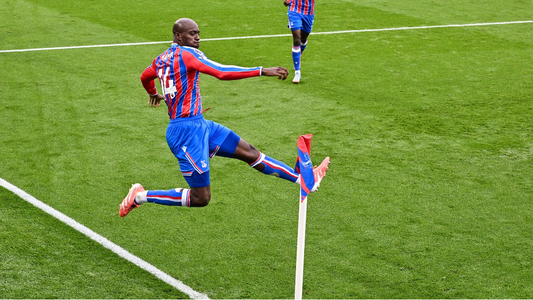 帽子戏法难掩绝杀遗憾，水晶宫韧性与球迷支持是关键