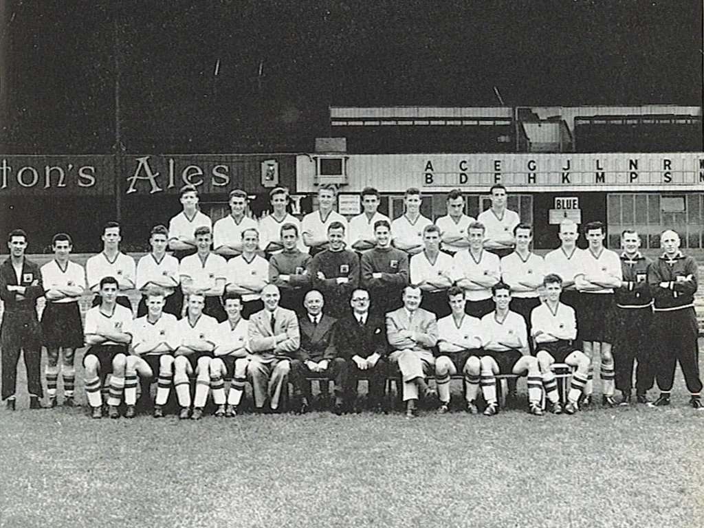 低谷重生：1945-1978 年水晶宫的战后复苏与次级联赛蓄力